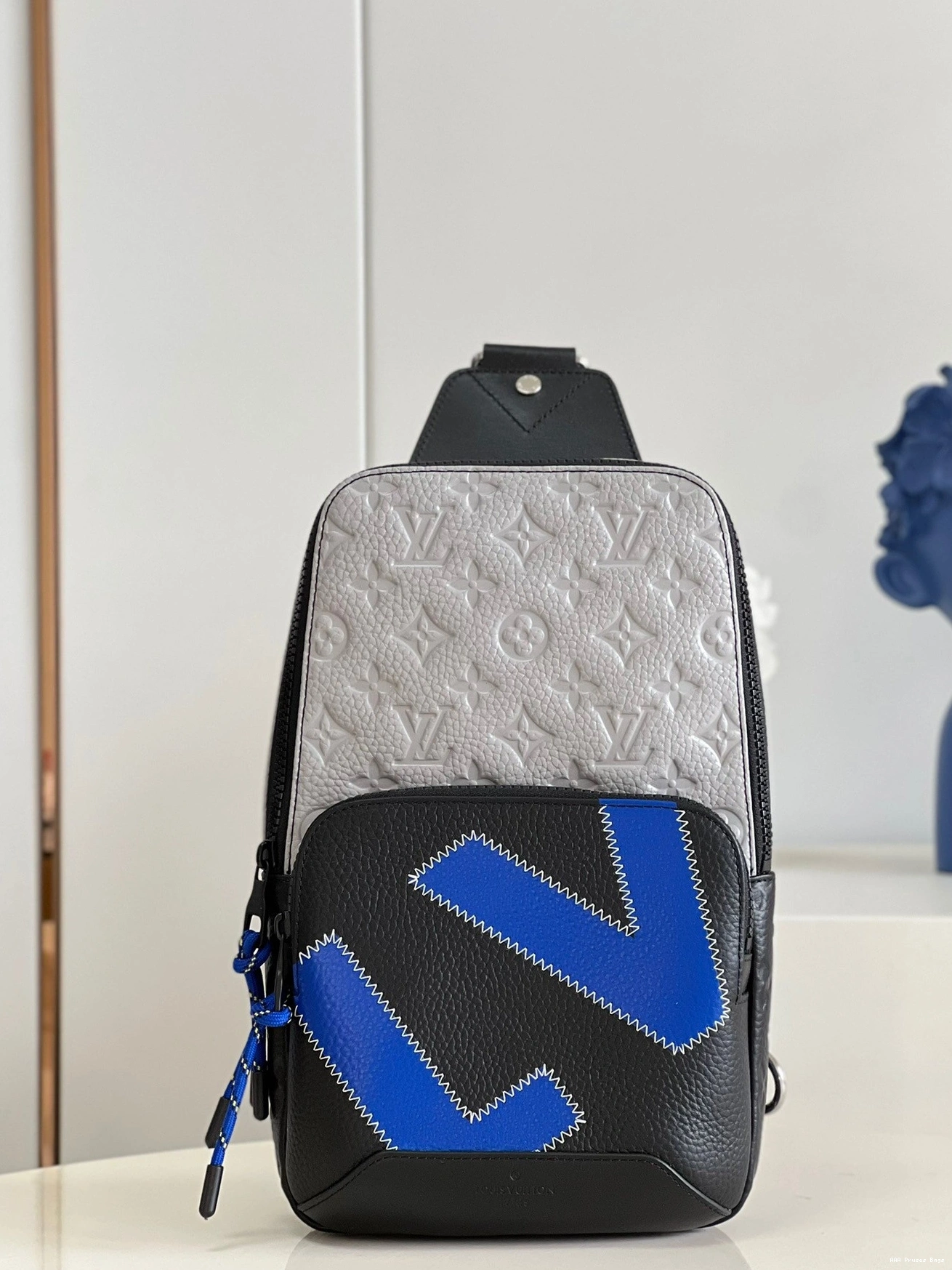 AAA Pruses Bags AVENUE SLINGBAG LOUIS VUITTON 0711